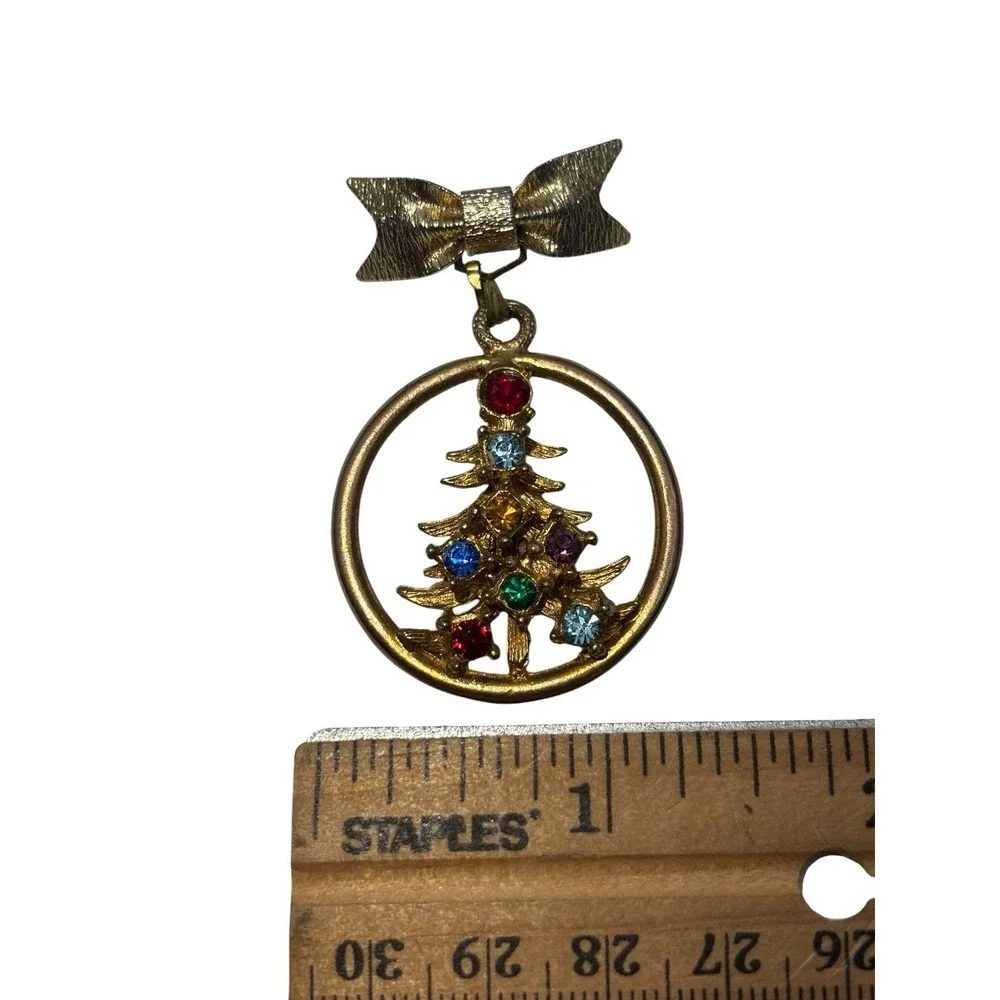Vintage Gold Tone Colorful Rhinestone Christmas Tree Ribbon Ornament Brooch Pin